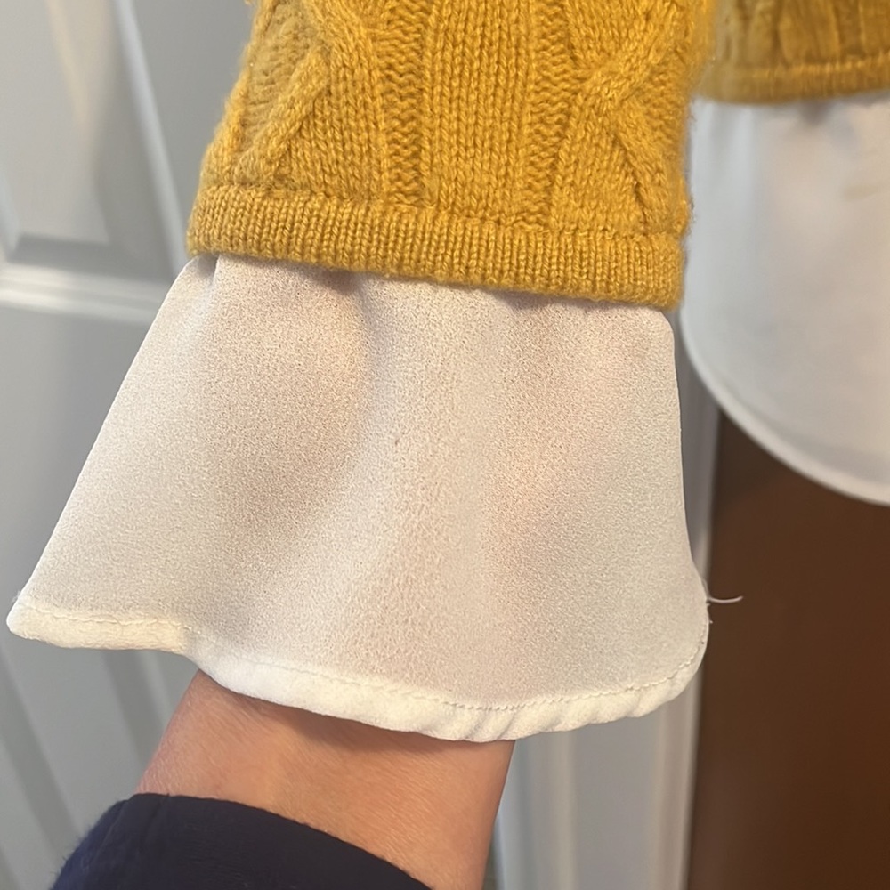 Sweater - Picture 4 of 6